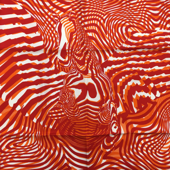 Authentic Carré Onde de Chic Silk Scarf - Picture 2 of 9